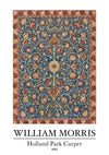 Een gedetailleerd tapijt met een ingewikkeld bloemmotief en een centraal medaillon, ontworpen door William Morris in 1883. Het tapijt, bekend als ccc 106 - bekende schilders van CollageDepot, heeft rijke, aardse tinten omlijst door een rand met een soortgelijk bloemmotief.-