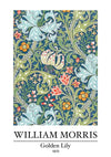 Een ingewikkeld textielontwerp van William Morris met de titel "Golden Lily" uit 1870. Het patroon bevat grote, gestileerde lelies en andere bloemmotieven in de kleuren blauw, groen, rood en geel, tegen een rijke, donkere achtergrond. Onderaan staat "CollageDepot ccc 137 - bekende schilders.-