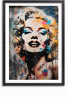 Een ingelijst kunstwerk toont een kleurrijk, graffiti-achtig portret van een glimlachende vrouw met platinablond haar en opvallende make-up, inclusief helderblauwe oogschaduw. Deze prachtige wanddecoratie, het Marilyn Monroe Met Levendige Kleuraccenten Schilderij van CollageDepot, toont Marilyn Monroe weergegeven met verschillende kleuraccenten en verfdruppels, allemaal ondersteund door een magnetisch ophangsysteem.,Zwart-Met,Lichtbruin-Met,showOne,Met